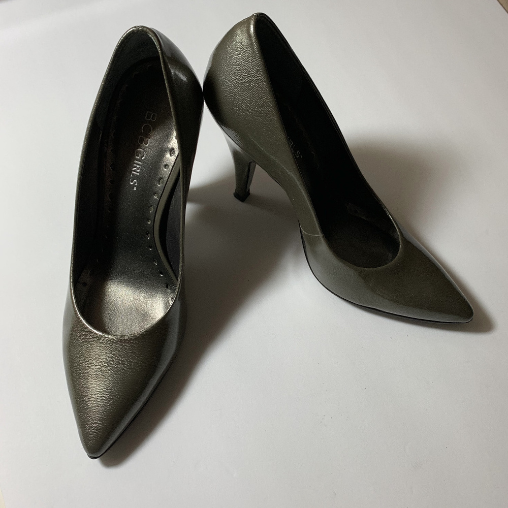 BCBGIRLS  pointy toe stiletto pump